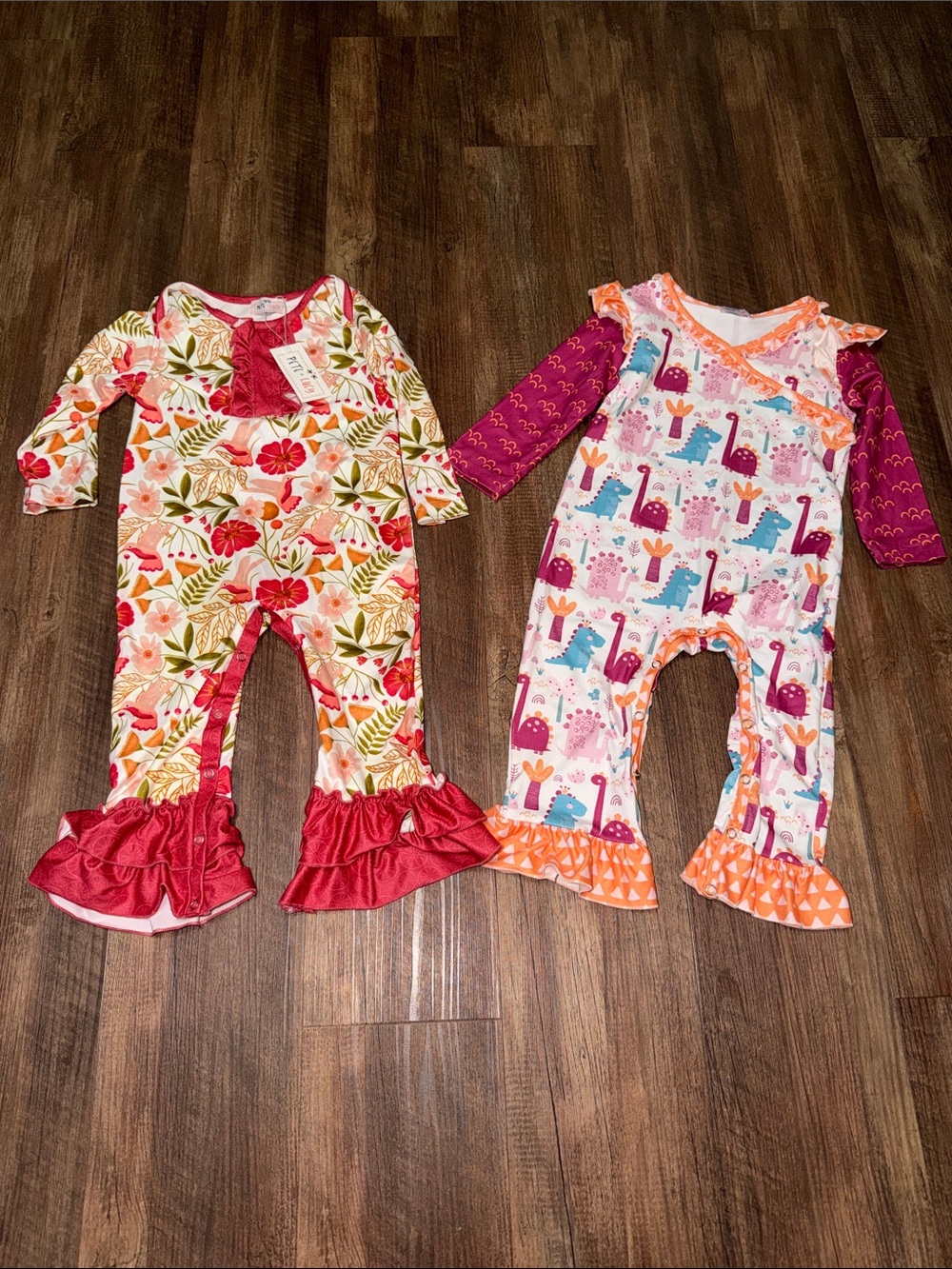 1 NWT Girl’s PETE + LUCY Romper size 18-24 months Hummingbirds & Dinosaurs